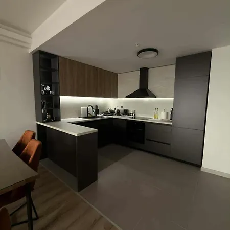 Modern Cevahir Stay, Balcony Views, Free Parking