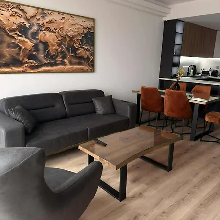 Modern Cevahir Stay, Balcony Views, Free Parking Apartament