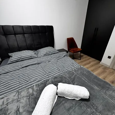 Modern Cevahir Stay, Balcony Views, Free Parking