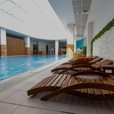 Modern Cevahir Stay, Balcony Views, Free Parking *