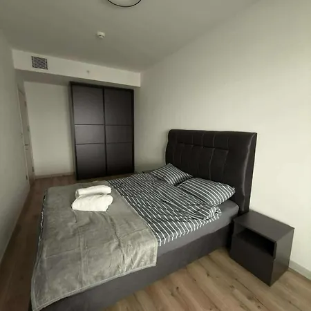 Modern Cevahir Stay, Balcony Views, Free Parking * Skopje