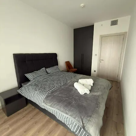 Modern Cevahir Stay, Balcony Views, Free Parking * Skopje