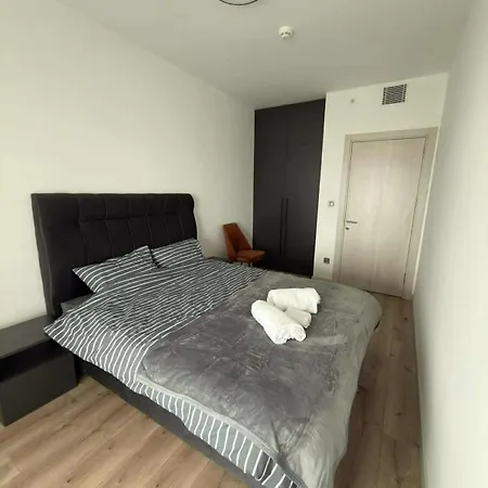 Modern Cevahir Stay, Balcony Views, Free Parking