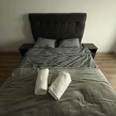 Modern Cevahir Stay, Balcony Views, Free Parking Apartament
